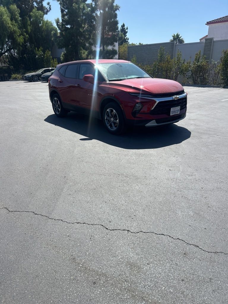 Used 2025 Chevrolet Blazer LT AWD/4WD image 5