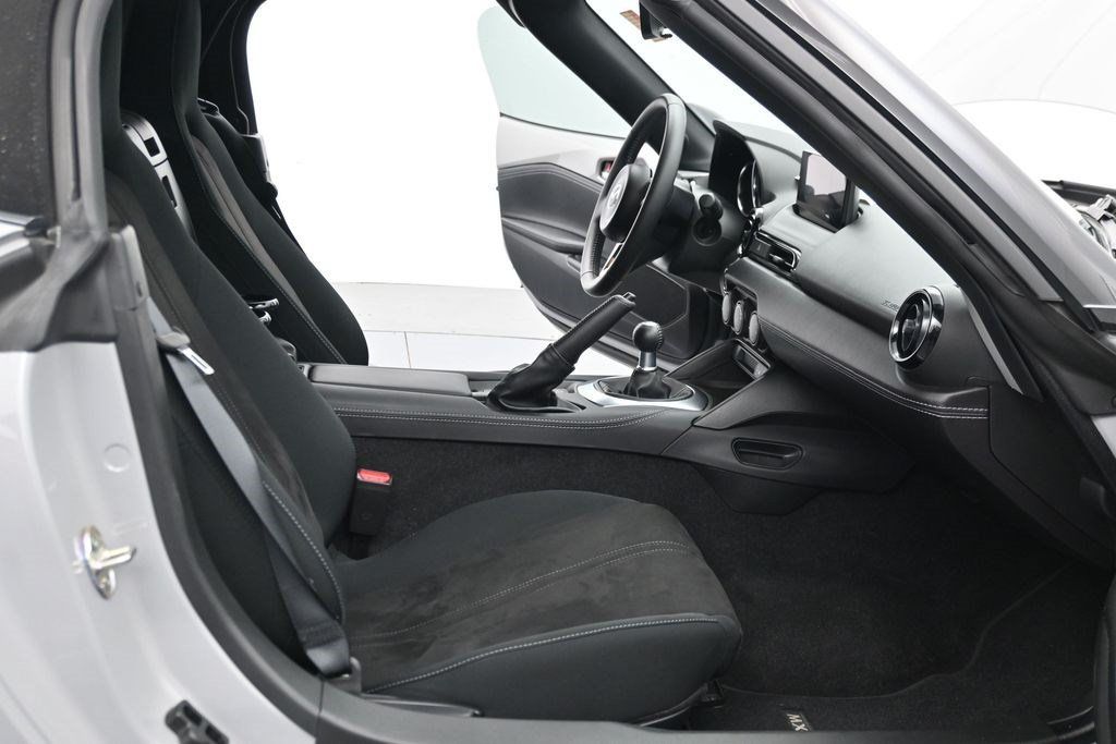 Used 2025 MAZDA MX-5 Miata Club RWD image 14
