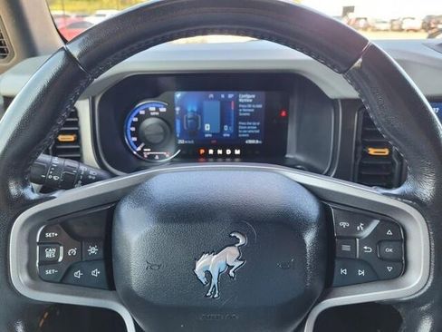 Used 2021 Ford Bronco Badlands image 28