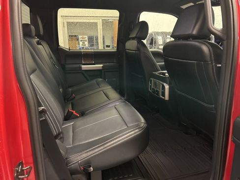 Used 2022 Ford F250 Lariat w/ Black Appearance Package image 39