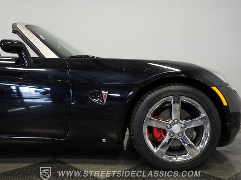 Used 2007 Pontiac Solstice GXP w/ Premium Package RWD image 34