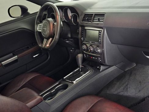 Used 2014 Dodge Challenger R/T image 30