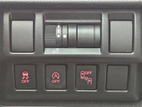 Used 2022 Subaru Crosstrek 2.5i Sport w/ Moonroof Package image 26