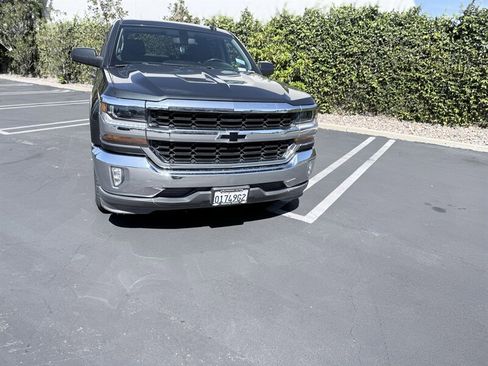 Used 2017 Chevrolet Silverado 1500 LT w/ LT Eassist Package image 4
