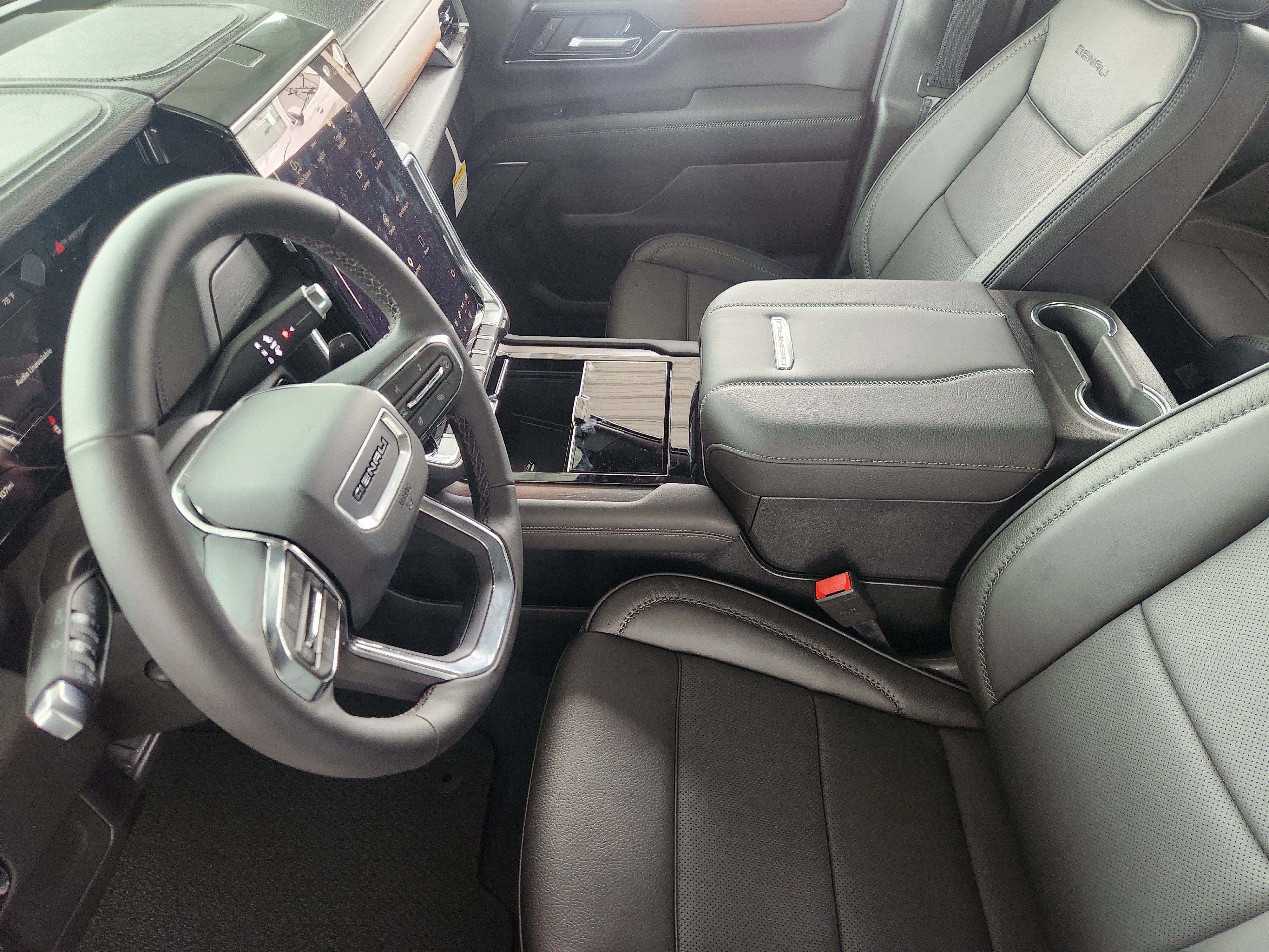 New 2026 GMC Yukon Denali w/ Sun & Power Step Package RWD image 8