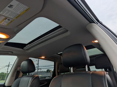 Used 2019 INFINITI QX60 Luxe w/ Sensory Package AWD/4WD image 16