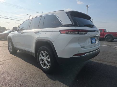 Used 2024 Jeep Grand Cherokee Limited AWD/4WD image 7