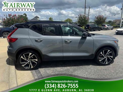 Used 2020 Volvo XC40 T5 R-Design AWD/4WD image 5
