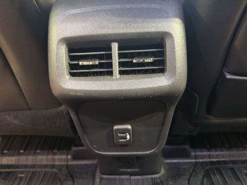 Used 2019 GMC Terrain SLT w/ Preferred Package FWD image 26