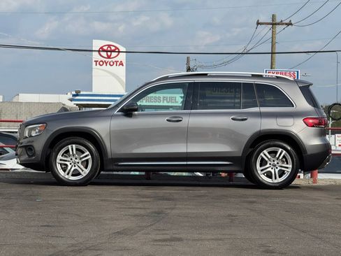 Used 2021 Mercedes-Benz GLB 250 4MATIC image 8