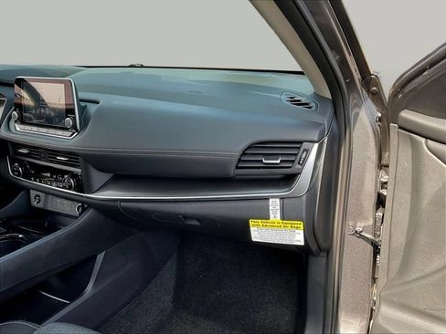 Used 2026 Nissan Rogue SV FWD image 26