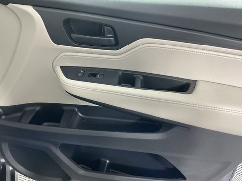 Used 2026 Honda Odyssey EX-L image 9