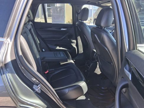 Used 2017 BMW X1 xDrive28i image 16