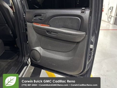 Used 2011 GMC Sierra 1500 SLT w/ SLT Convenience Package AWD/4WD image 18