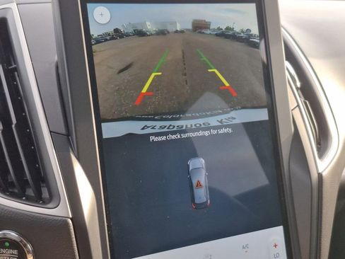 Used 2024 Ford Edge SEL image 22