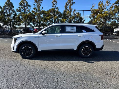 New 2026 Kia Sorento S image 6