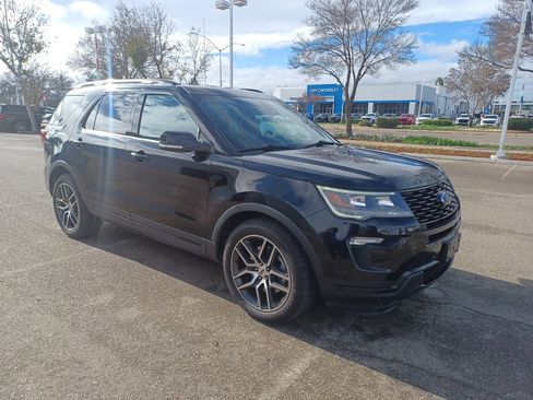 Used 2018 Ford Explorer Sport w/ Equipment Group 401A image 2