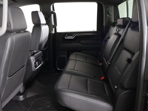 Used 2025 Chevrolet Silverado 3500 LTZ w/ LTZ Convenience Package AWD/4WD image 38