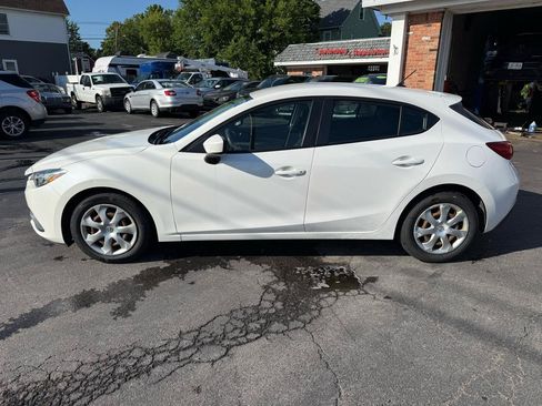 Used 2015 MAZDA MAZDA3 i Sport FWD image 8