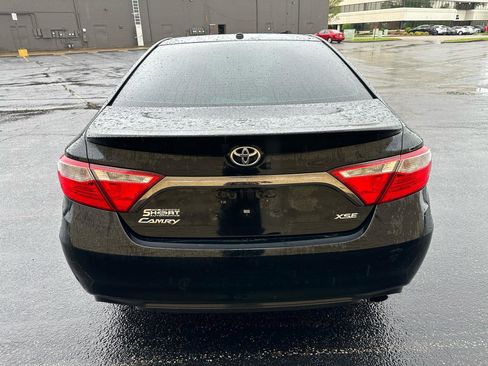 Used 2015 Toyota Camry XSE w/ Moonroof Package image 4