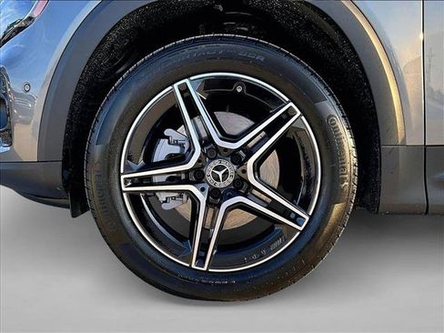 Used 2026 Mercedes-Benz GLB 250 4MATIC image 14