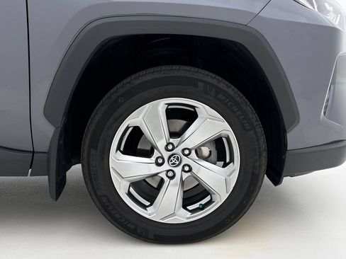 Used 2020 Toyota RAV4 Limited AWD/4WD image 30