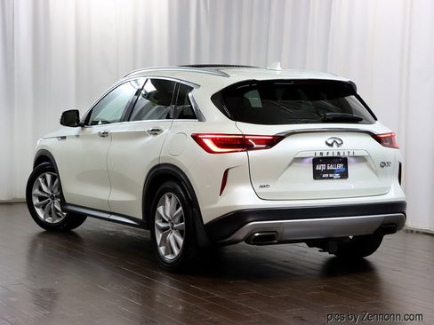 Used 2019 INFINITI QX50 Essential w/ Premium Heat Package image 9