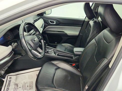 Used 2022 Jeep Compass Latitude image 19