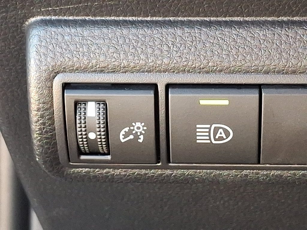 Used 2025 Toyota Corolla SE FWD image 26