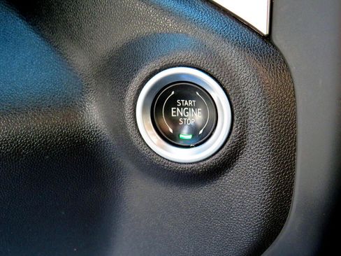 Used 2021 Chevrolet Silverado 1500 RST w/ Bed Protection Package image 24