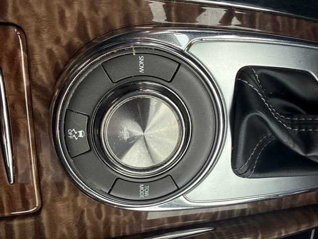 Used 2020 Nissan Armada Platinum RWD image 25
