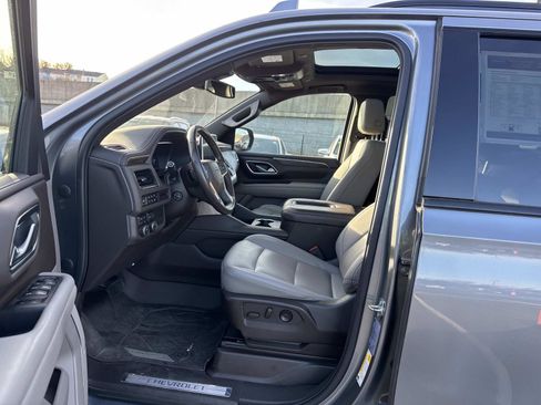 Used 2022 Chevrolet Tahoe Z71 w/ Luxury Package image 20