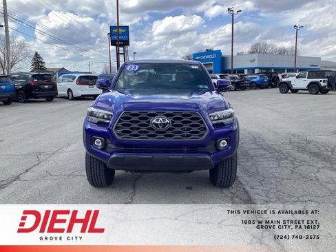 Used 2023 Toyota Tacoma TRD Off-Road image 2