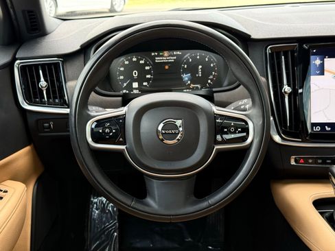 Used 2018 Volvo V90 T5 Cross Country w/ Convenience Package AWD/4WD image 35