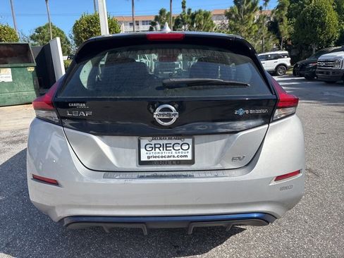 Used 2019 Nissan Leaf SV w/ SV Technology Package image 3