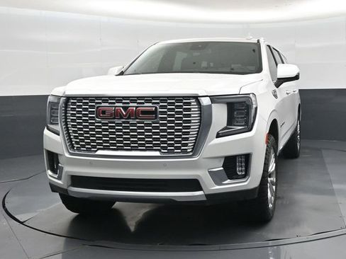 Used 2023 GMC Yukon XL Denali AWD/4WD image 8