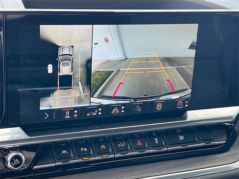 New 2026 GMC Sierra 1500 SLT image 9