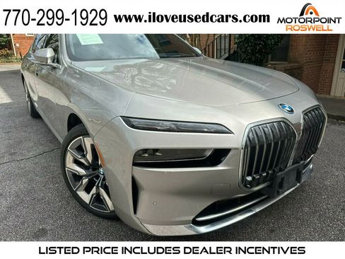 Used 2023 BMW i7 xDrive60 w/ Executive Package 2 image 1
