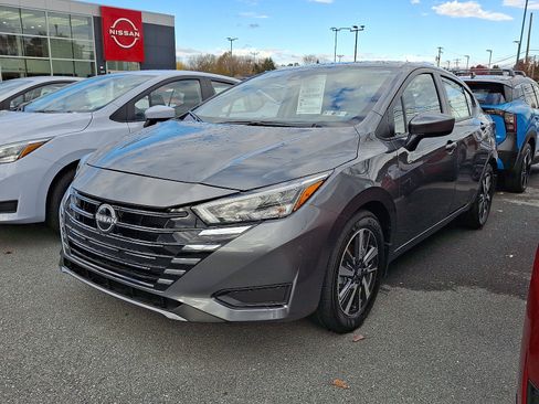 New 2025 Nissan Versa SV w/ Trunk Package image 3