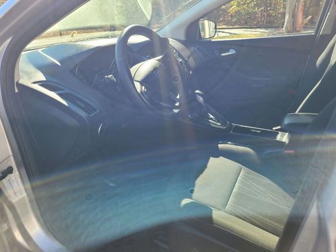 Used 2017 Ford Focus SE image 23
