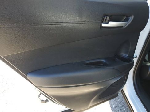 Used 2023 Toyota Corolla Cross XLE image 17