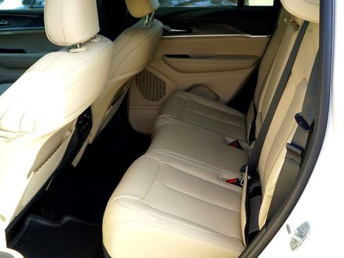 New 2025 Jeep Grand Cherokee Limited image 23