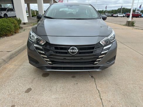 Used 2024 Nissan Versa S FWD image 8
