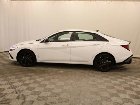 New 2026 Hyundai Elantra SEL Sport image 2