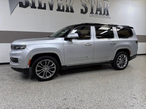 Used 2022 Jeep Grand Wagoneer Series II w/ Premium Group II image 4