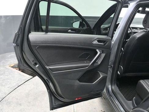 Used 2021 Volkswagen Tiguan SE R-Line image 14
