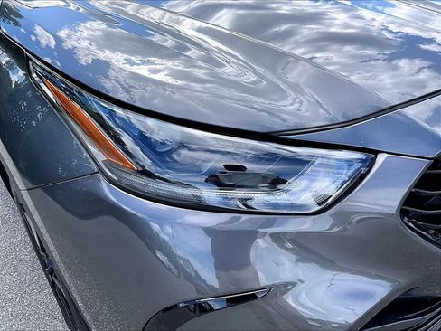 Used 2023 Toyota Highlander XSE AWD/4WD image 34