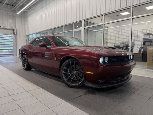 Used 2021 Dodge Challenger R/T Scat Pack RWD image 3