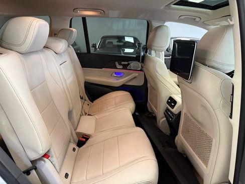 Used 2020 Mercedes-Benz GLS 450 4MATIC w/ Acoustic Comfort Package image 28