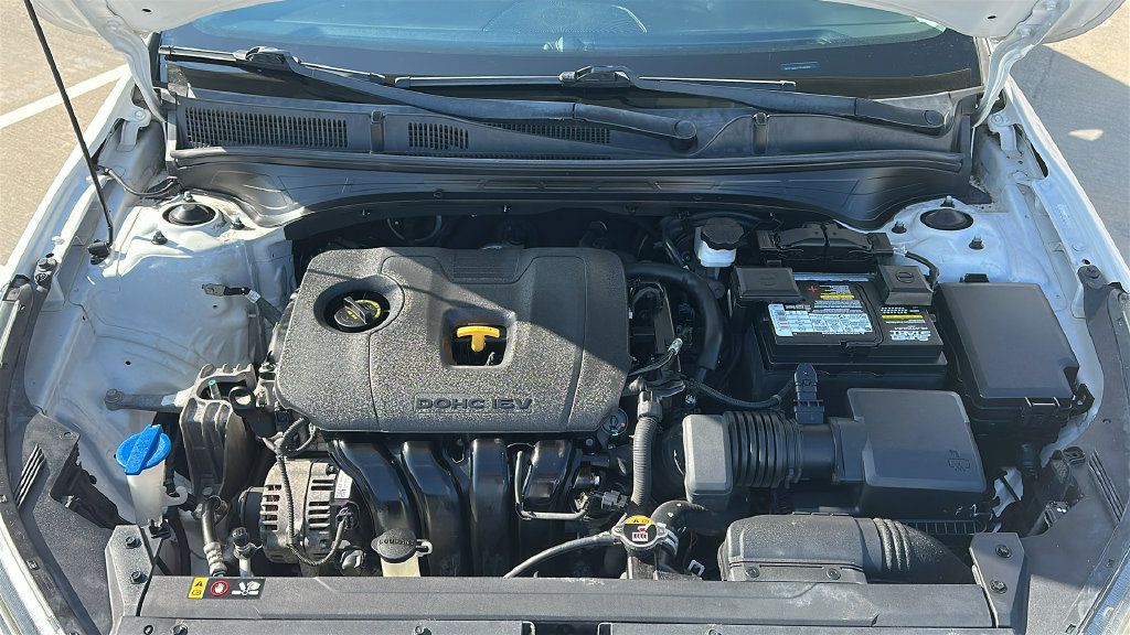 Used 2020 Kia Forte LXS FWD image 3